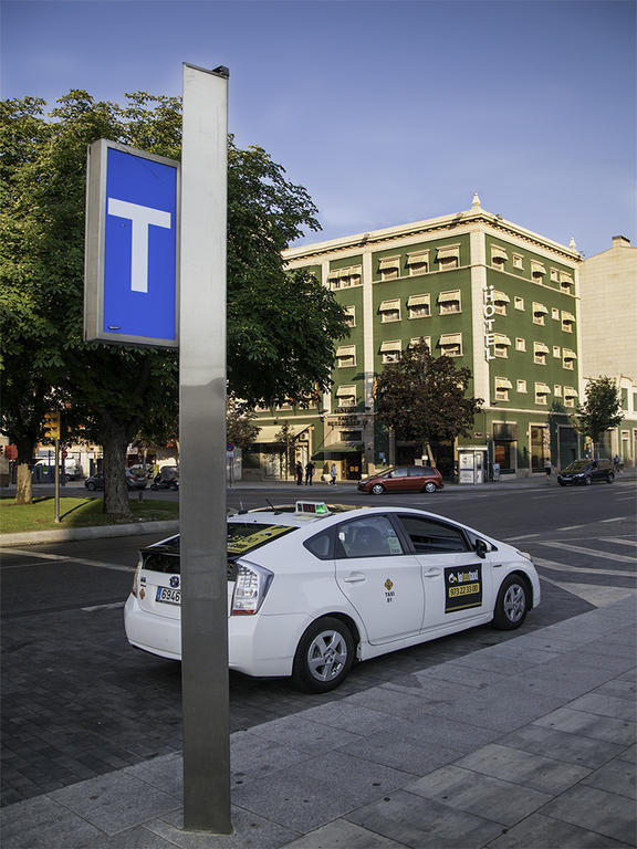 Ramon Berenguer IV Hotel Lleida Bagian luar foto